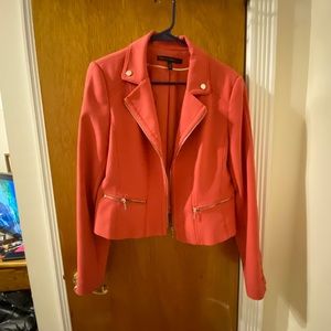 White House, Black market blazer ( not your mothers blazer 😉)